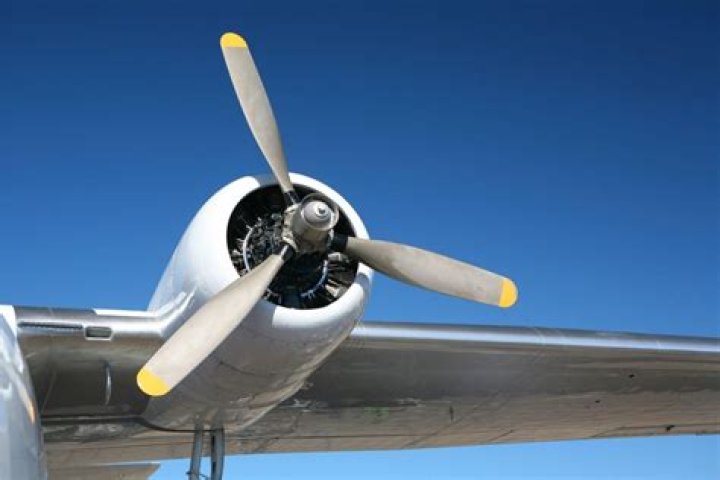 Are propeller planes safe?