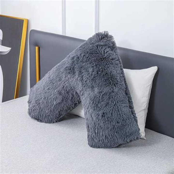 Are v shaped pillows good?