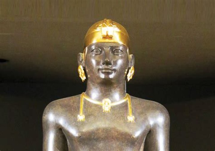 At does edifice mean?