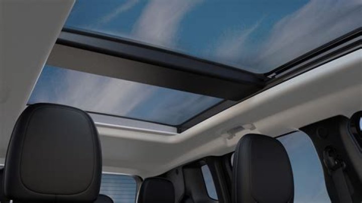 Can a panoramic sunroof be installed?