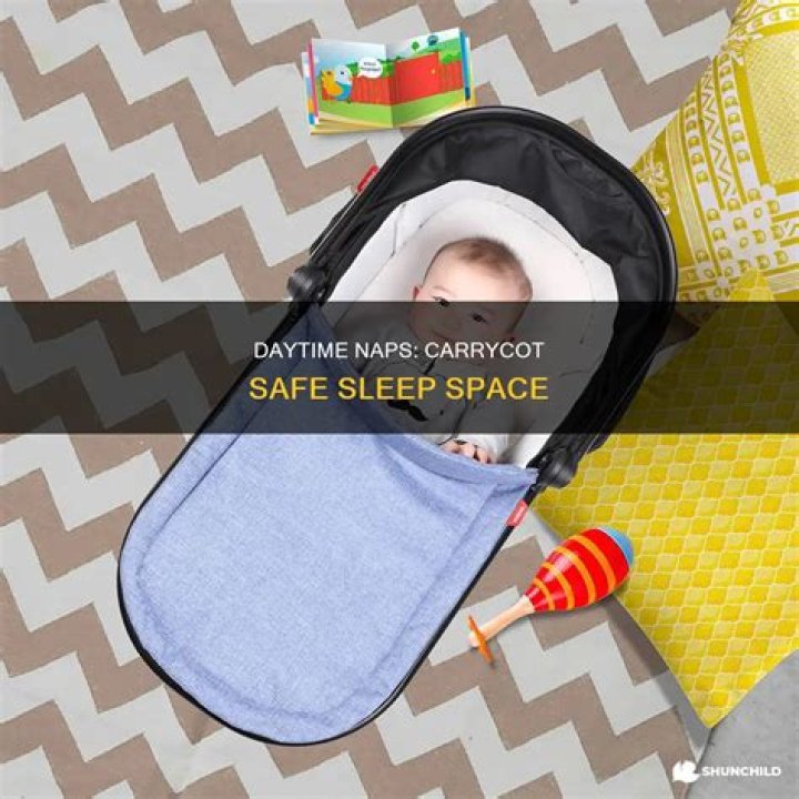 Can baby sleep in carrycot during day?