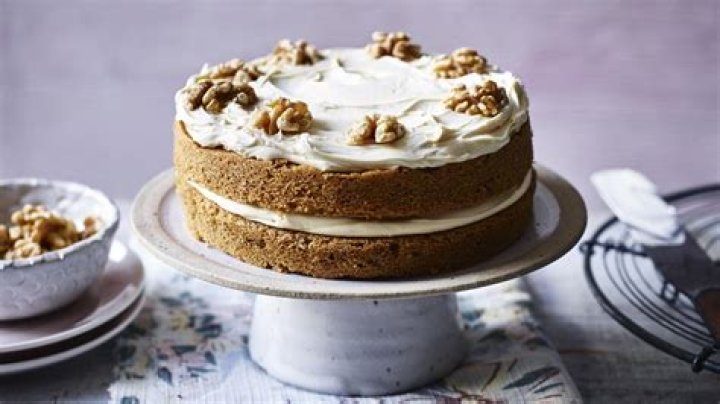 Can i freeze walnut cake?