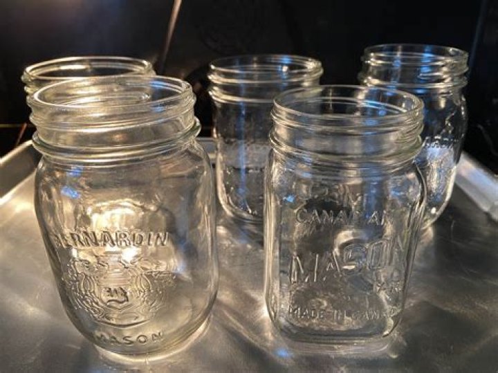Can mason jars go in the oven?