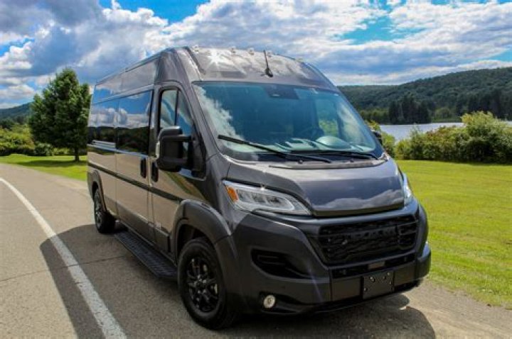 Can minivans tow campers?