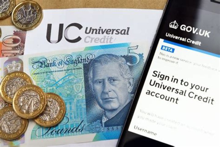 Can universal credit be paid fortnightly?