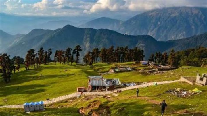 Can we visit tungnath in january?