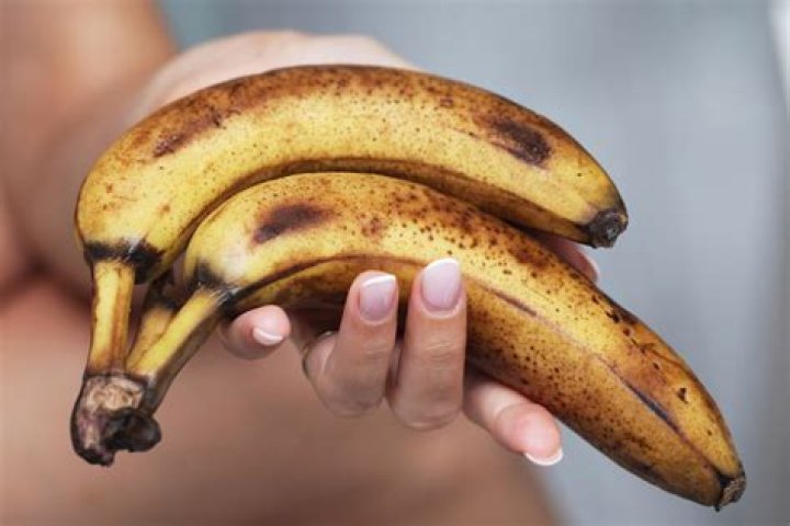 Can you eat brown spotted bananas?