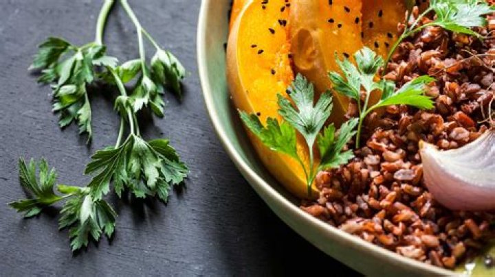 Can you eat parsley?