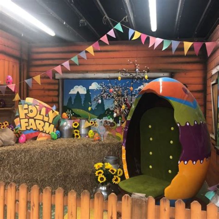 Do carers go free at folly farm?