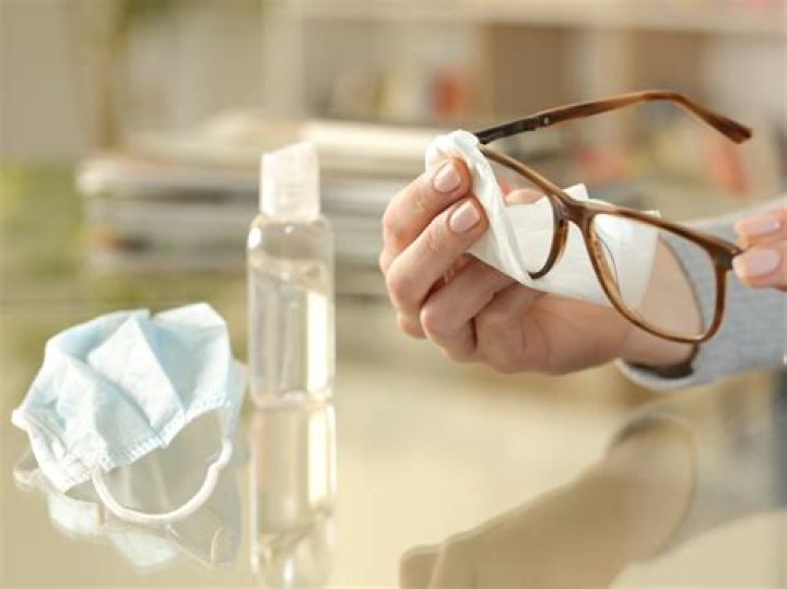 Do glasses protect against covid?
