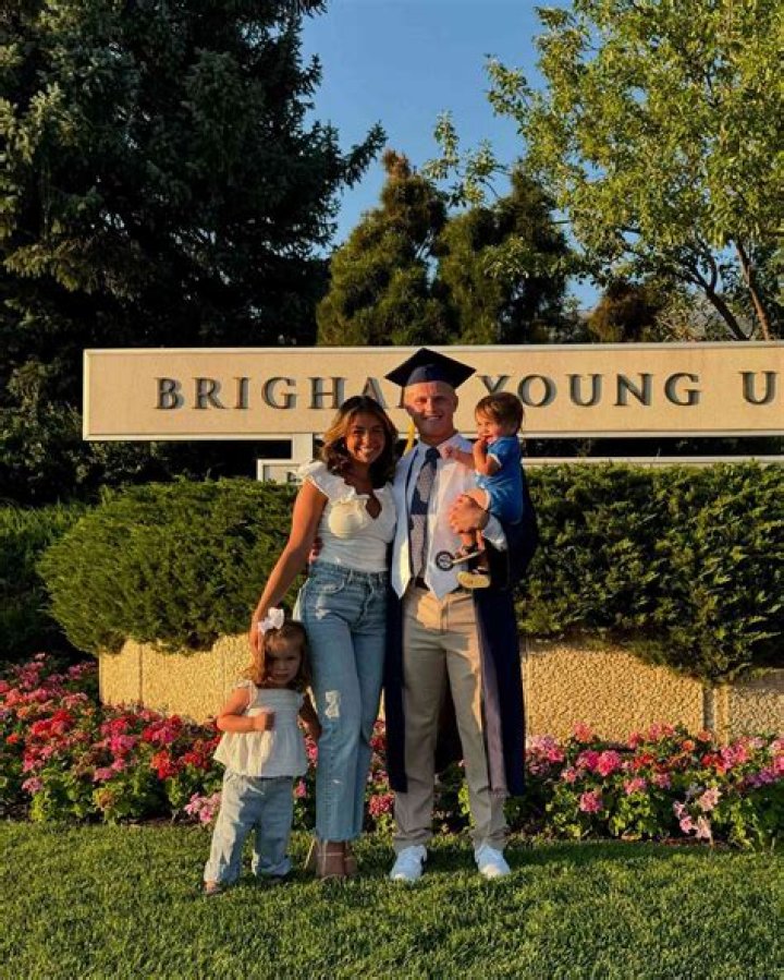 Do jen and dawson end up together?