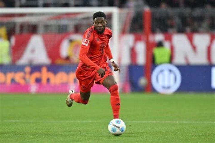 Does alphonso davies speak french?