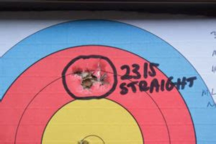 Does arrow straightness really matter?