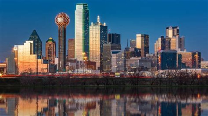 Does dallas have a curfew?