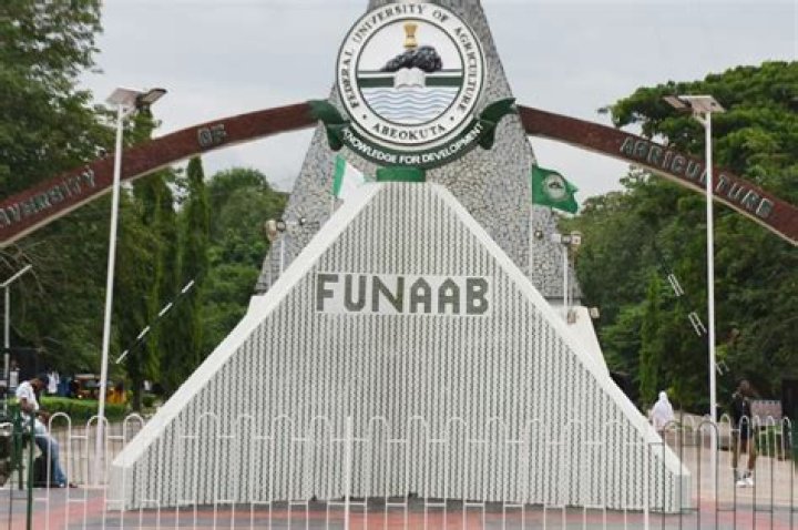 Does funaab accept two sittings?