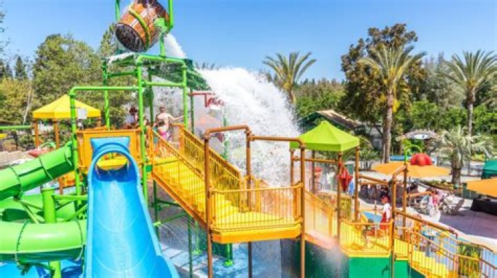Does gilroy gardens have a water park?