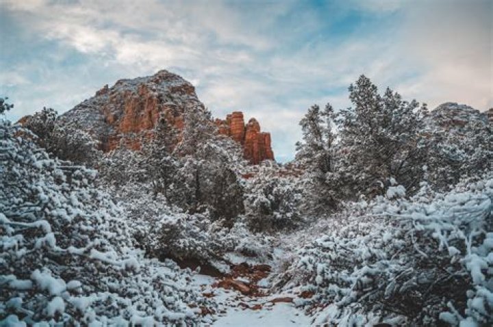 Does it snow in wickenburg az?