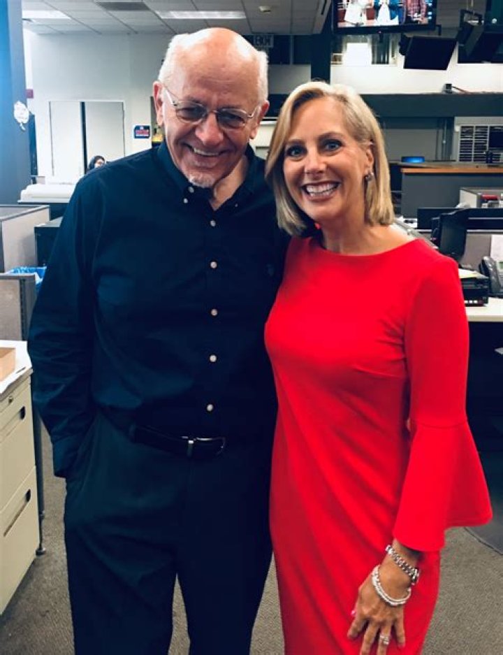 Does kristine sorensen still work for kdka?