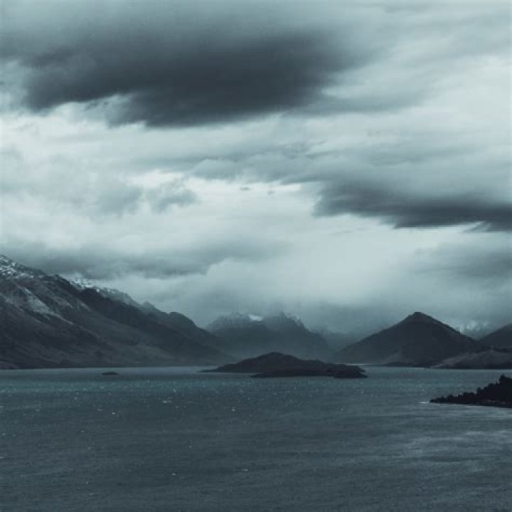 Does overcast mean rain?