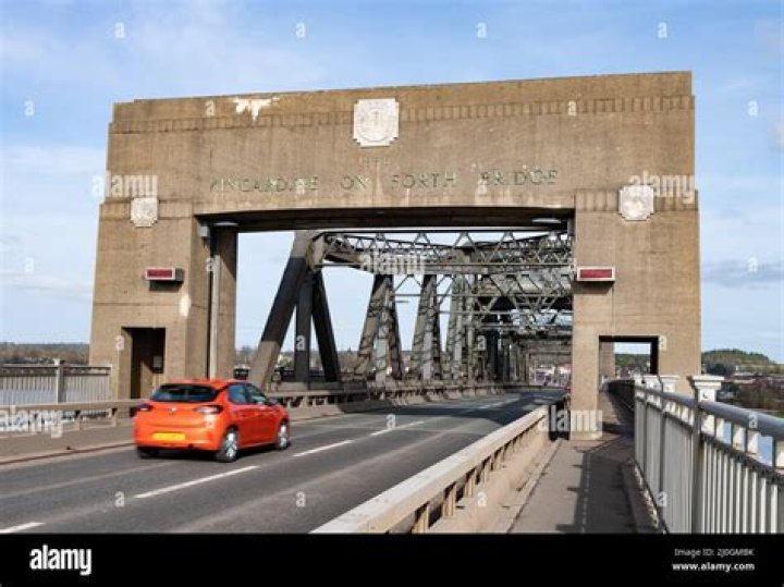 Does the kincardine bridge open?