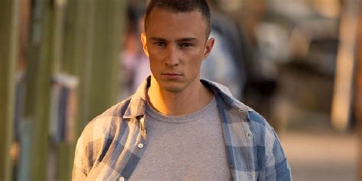 Does ward cameron die?