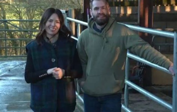 Has giovanna fletcher split from husband?