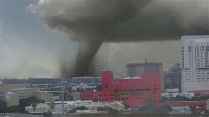 Has san antonio ever had a tornado?