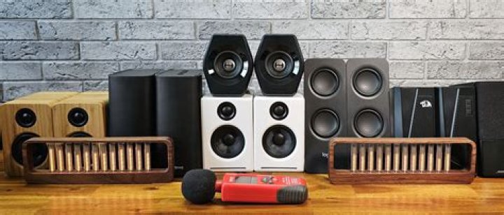 How are speakers powered?