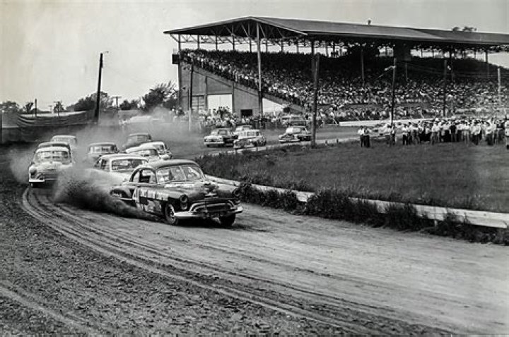 How did bootlegging lead to nascar?