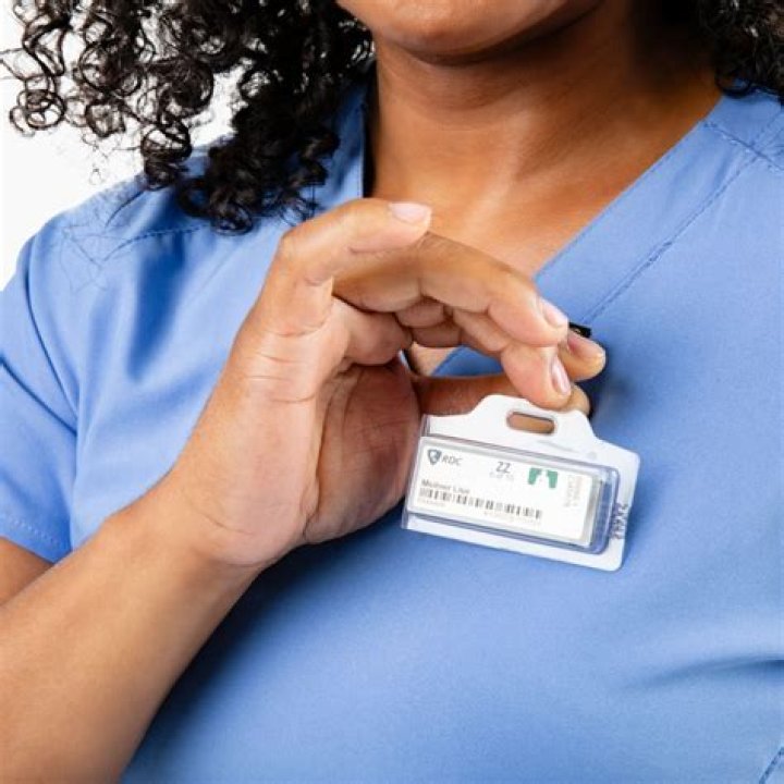 How dosimeter badge works?