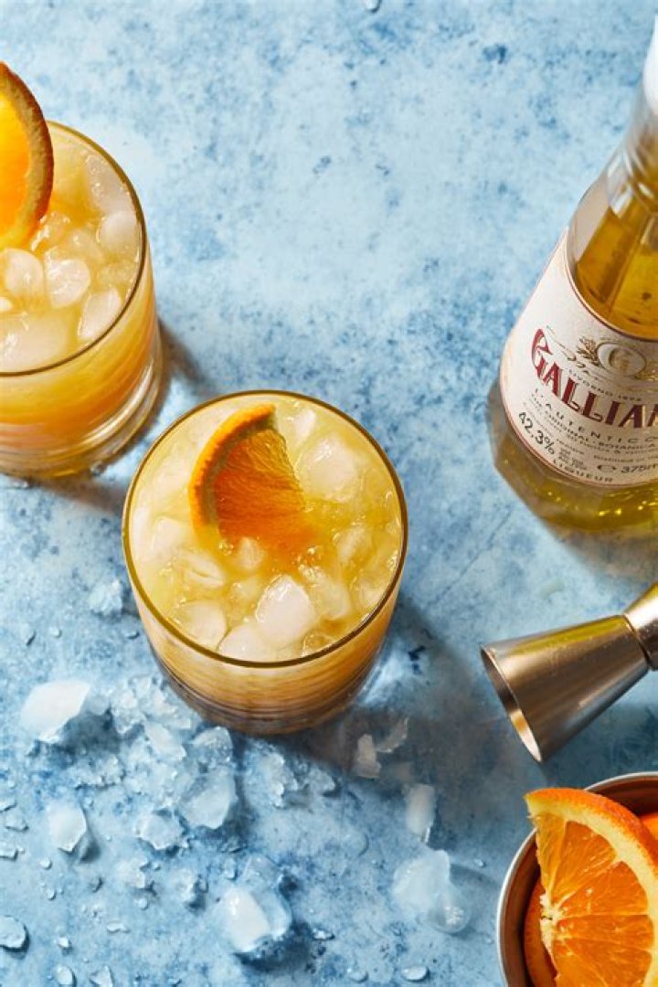 How is galliano served?