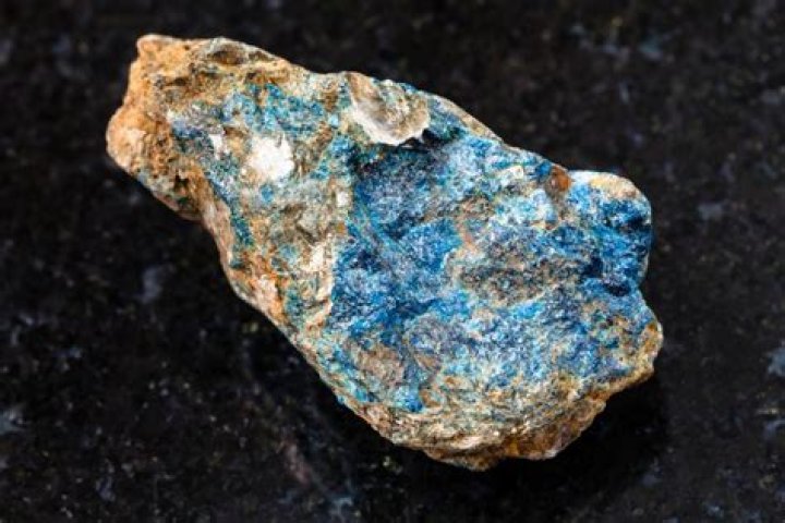How is lazulite formed?