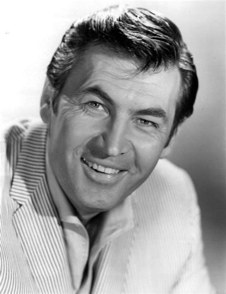 How tall was fess parker?