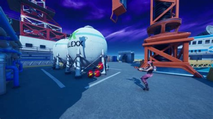 How to destroy structures with propane tanks?