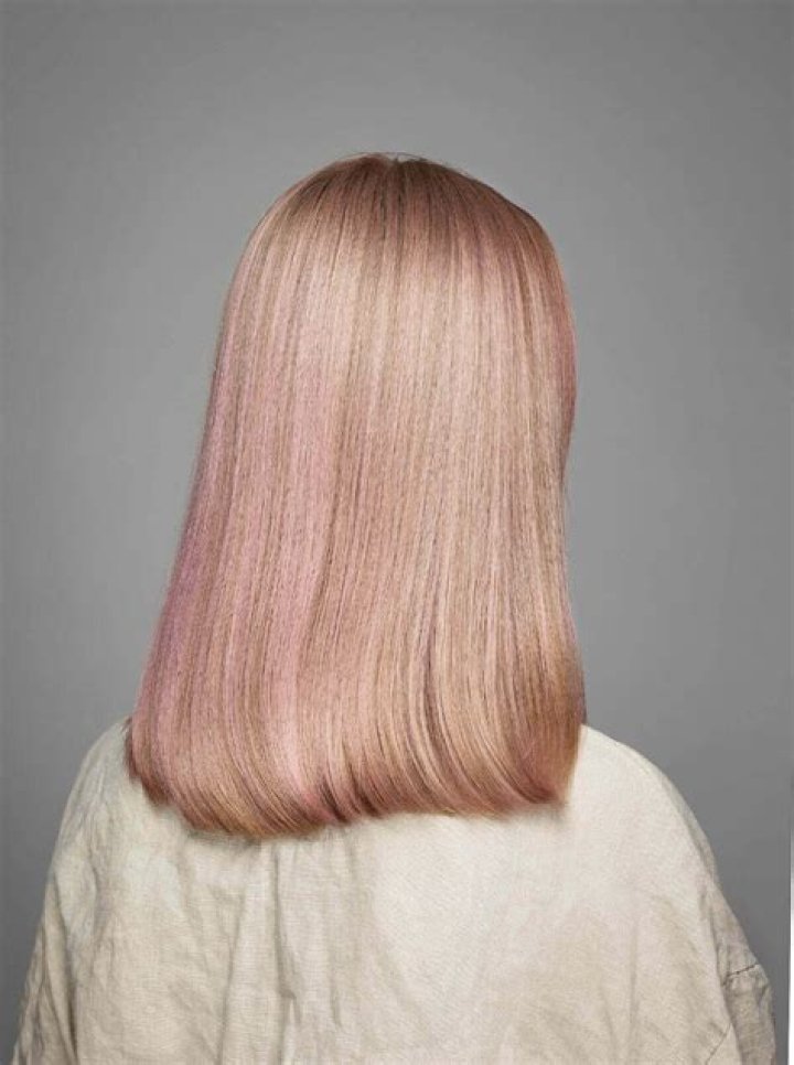 How to use maria nila colour refresh?