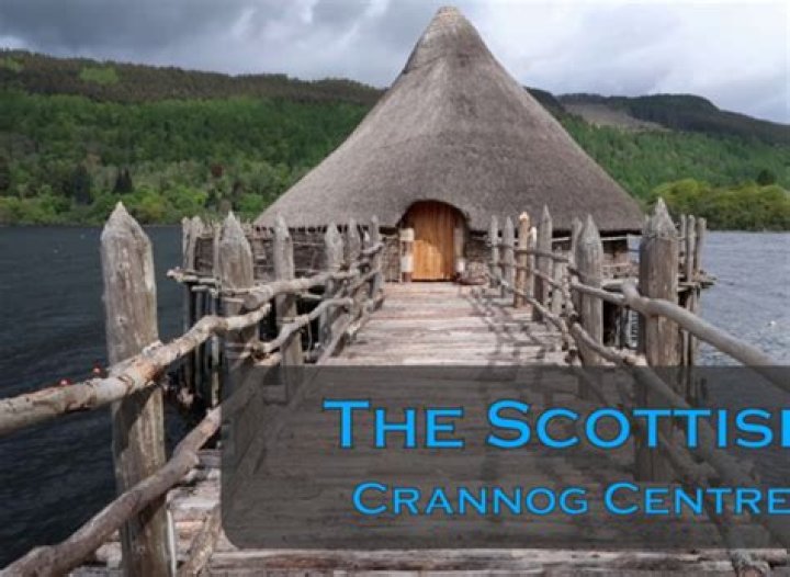 How was a crannog built?
