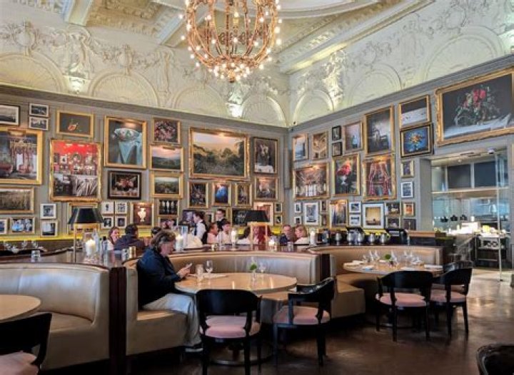 Is berners tavern michelin star?