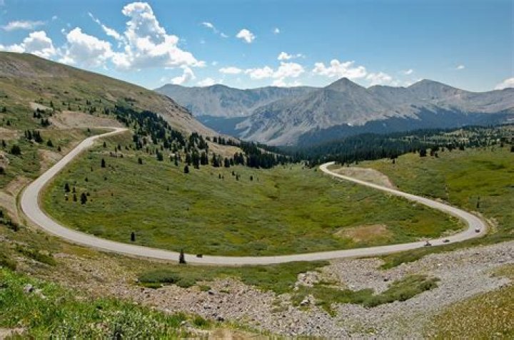 Is cottonwood pass paved?