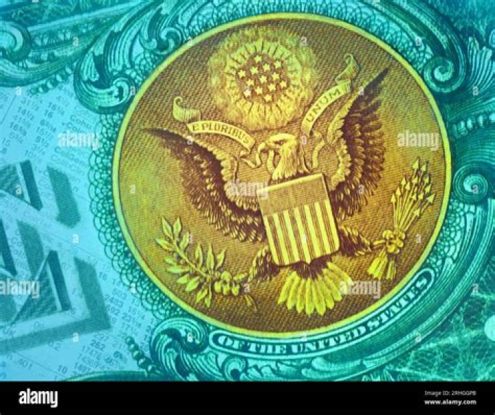 Is e pluribus unum on all us currency?