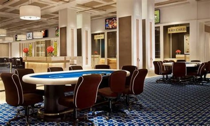 Is encore boston poker room open?