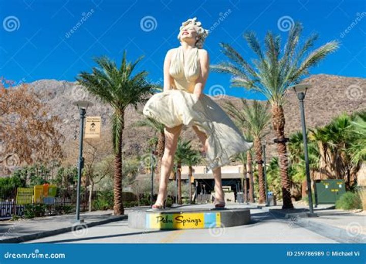 Is marilyn monroe back in palm springs?