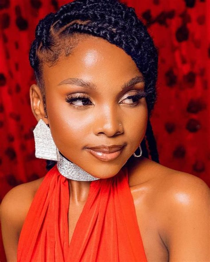 Is queen darleen diamond's sister?