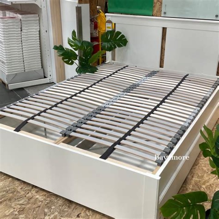 Is slatted bed base?