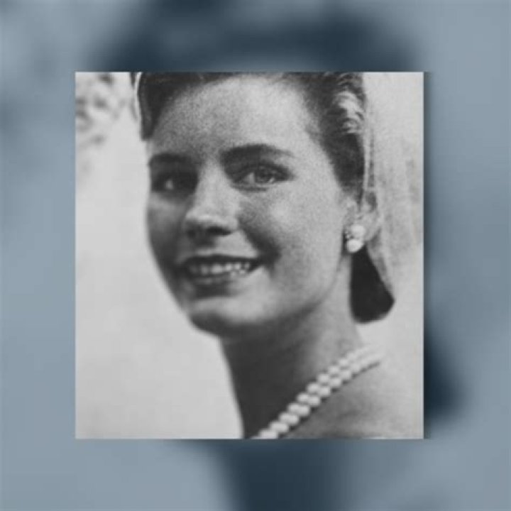 Is sunny von bulow alive?