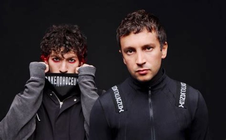 Is the word twenty one hyphenated?