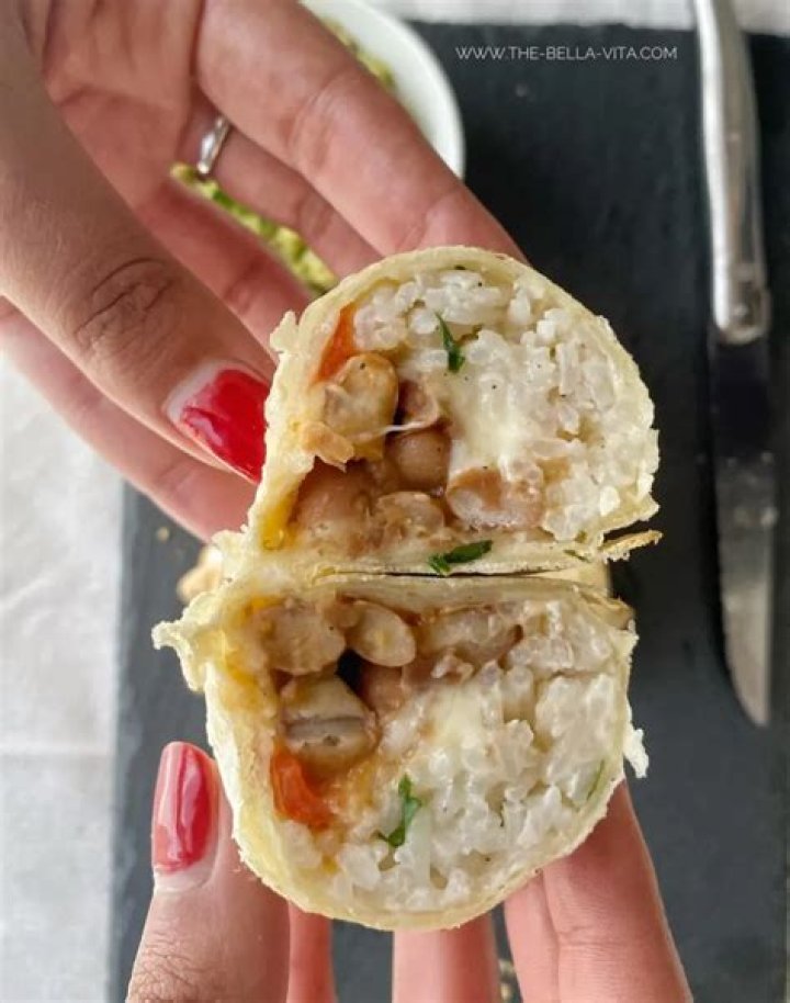 Should burritos have rice?