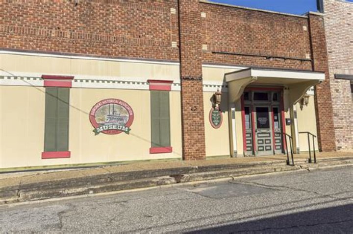 Was does bayou mean?