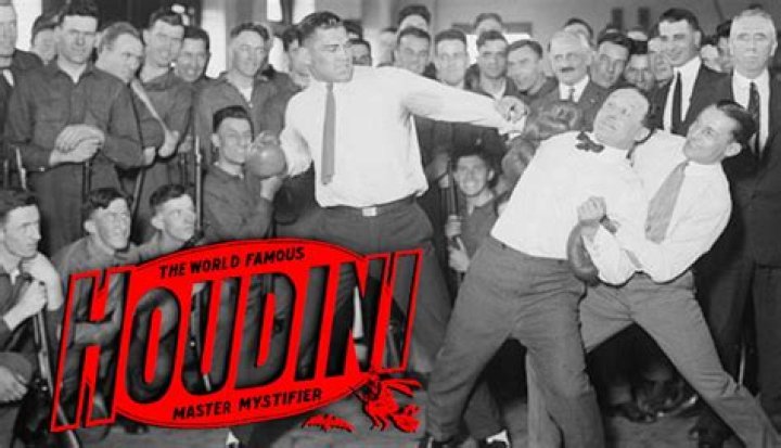 Was houdini punched in the stomach?