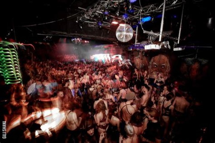 Was ist ein nightclub?