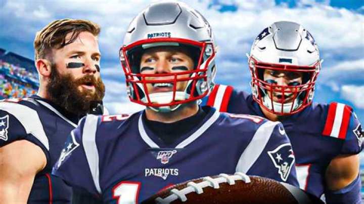 Were hernandez and gronk friends?